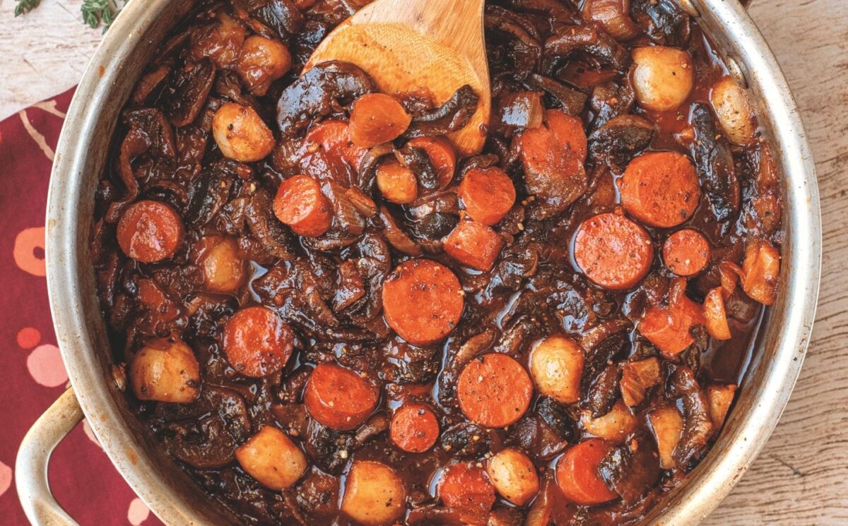 one-pot savory root vegetable stew with mushrooms and carrots to continue Veganuary