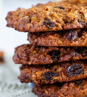 oatmeal walnut cookies with apple butter, orange, currants, and ginger juice