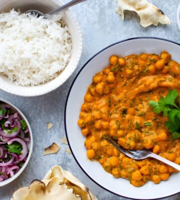 roasted red pepper and chickpea korma with pumpkin and coconut milk