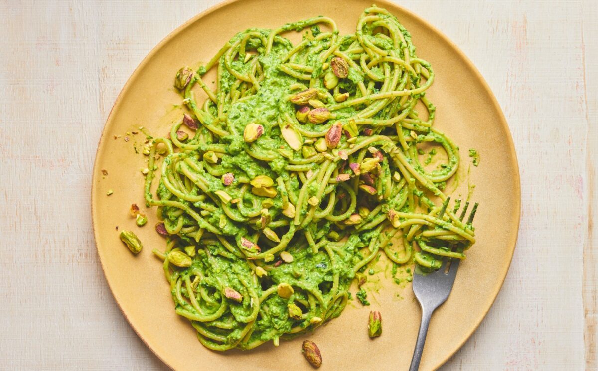 spinach and pistachio spaghetti with silken tofu and nutritional yeast