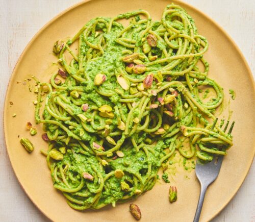 spinach and pistachio spaghetti with silken tofu and nutritional yeast