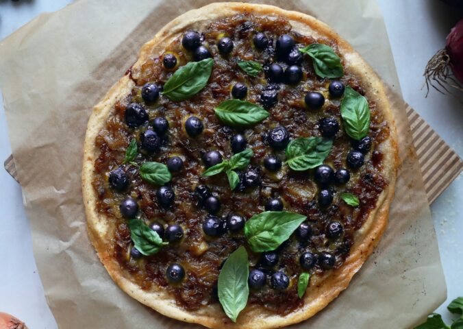 heart-healthy blueberry pizza with onions