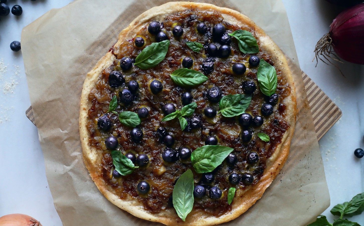 heart-healthy blueberry pizza with onions