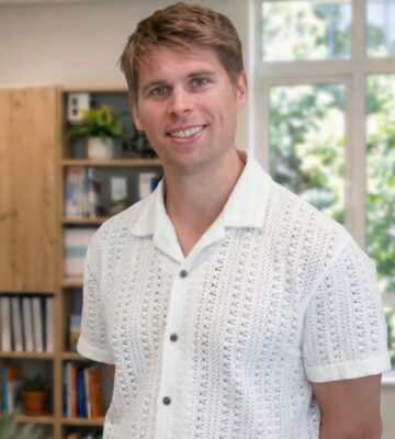 Photo shows Klaus Mitchell, a health advocate, entrepreneur, and the founder of Plant Based News. Klaus Mitchell is due to speak at The Health + AI Tech Show, an upcoming event in London, UK
