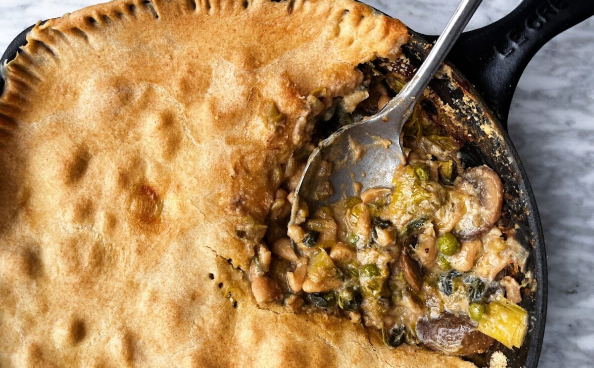 leeky bean pie with mushrooms and cannellini beans with shortcrust pastry