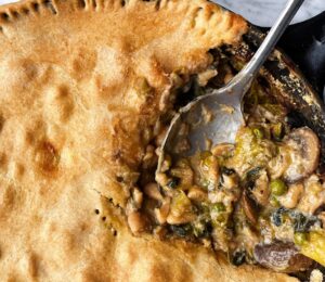leeky bean pie with mushrooms and cannellini beans with shortcrust pastry