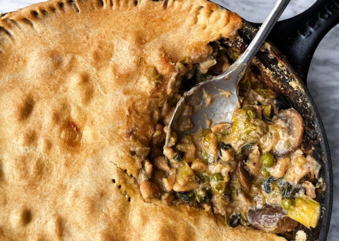 leeky bean pie with mushrooms and cannellini beans with shortcrust pastry