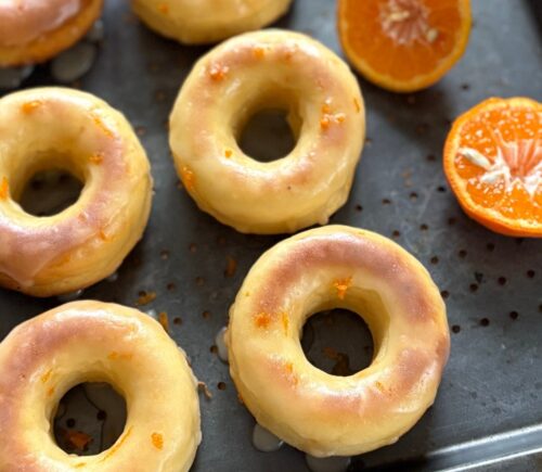easy mandarin donuts with vanilla and a mandarin juice glaze
