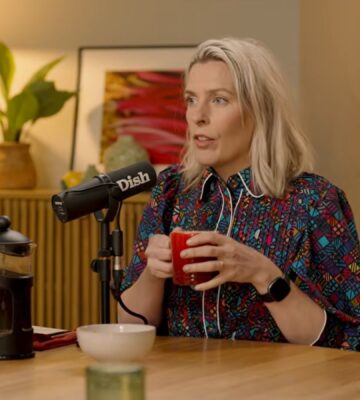 Photo shows vegan comedian Sara Pascoe during a recent appearance on the Dish podcast, where she said, “I love not eating animals”