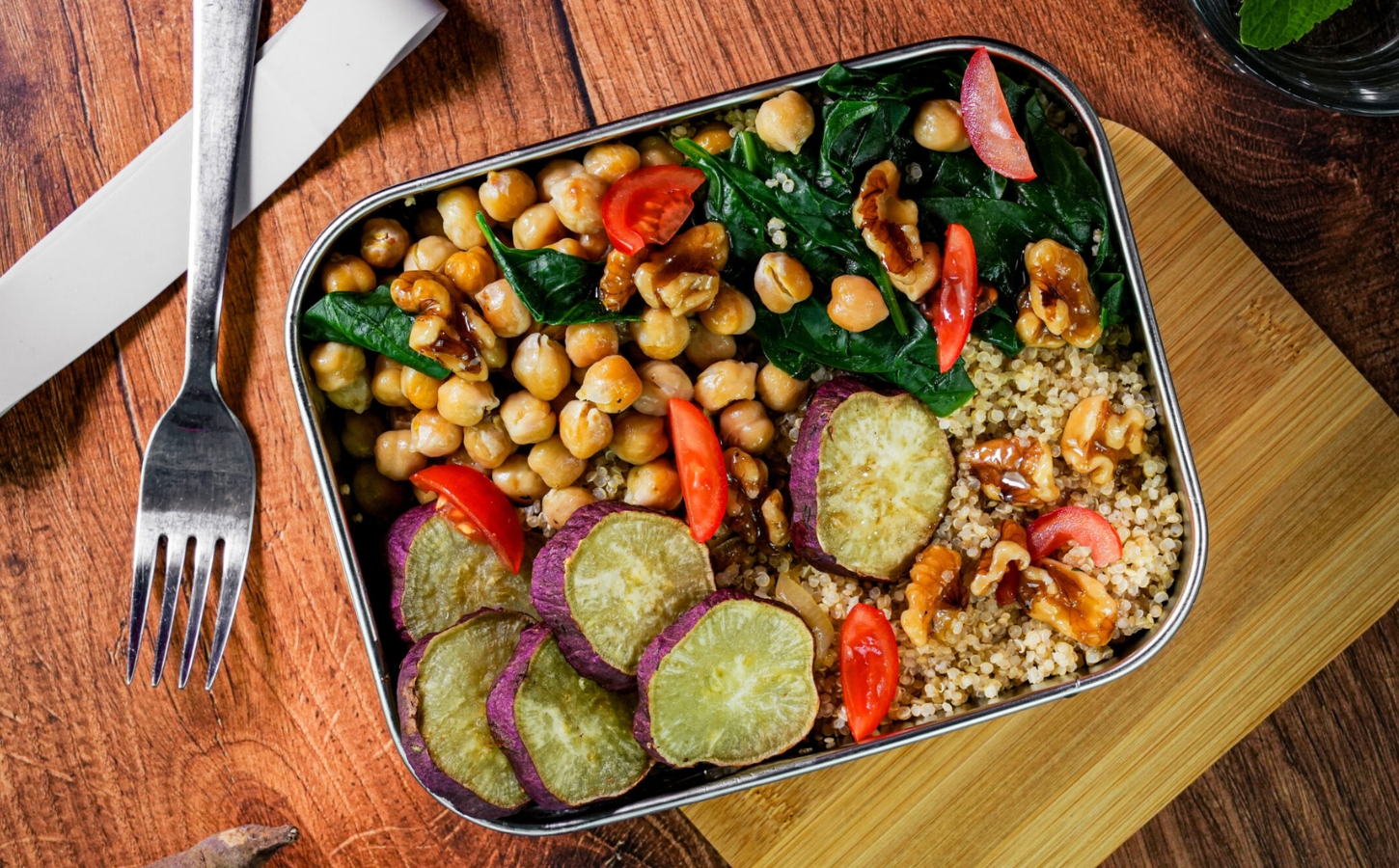 sweet potato, chickpea and baby spinach lunch box for gluten-free lunch ideas