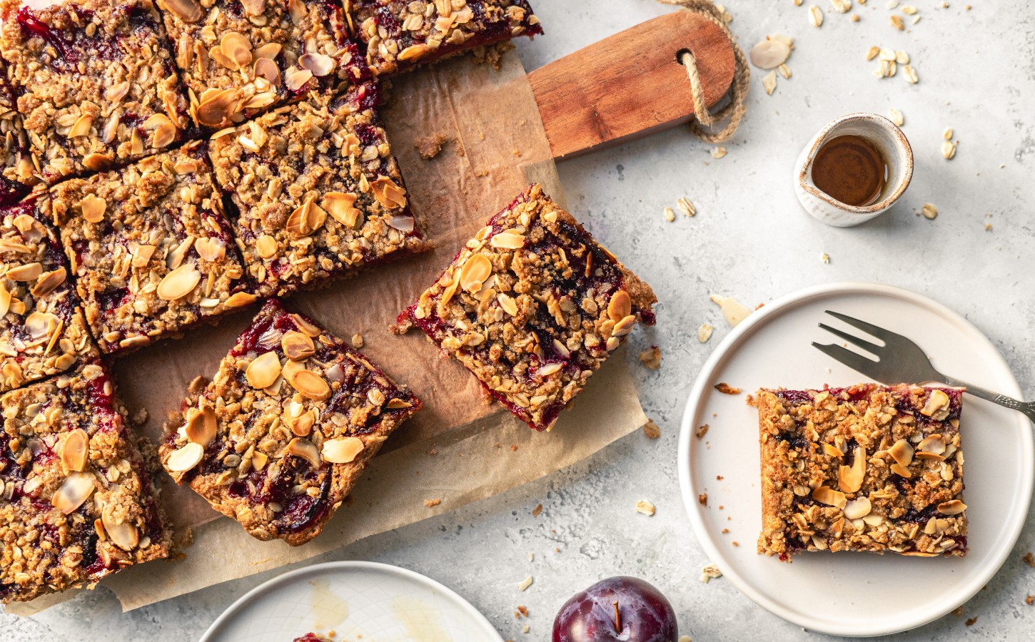 almond and plum sheet cake with cinnamon, almond flour and oats