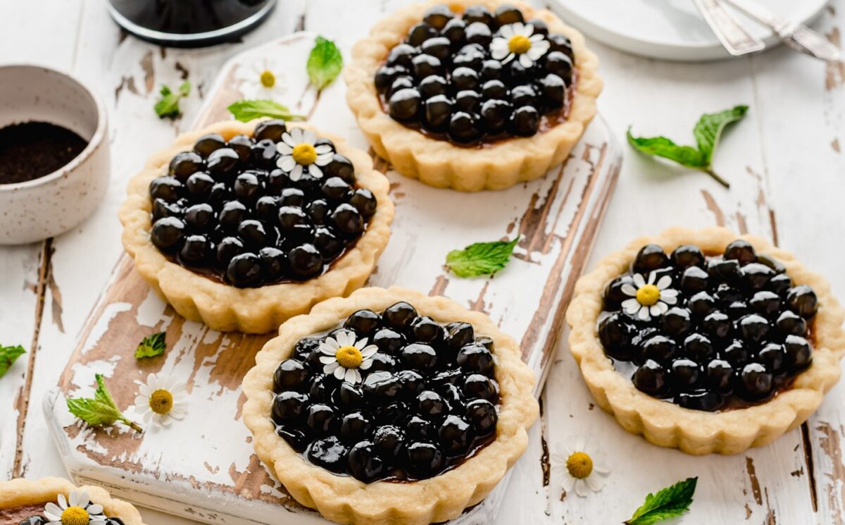 classic boba tea tartlets with vegan pie crust, plant milk, coconut cream, and Earl Grey tea