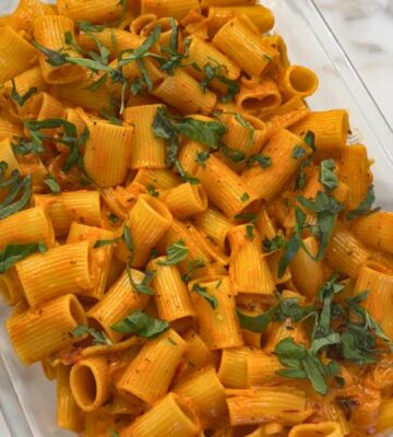 Creamy Roasted Red Pepper Pasta with sun-dried tomatoes, coconut milk and shallots