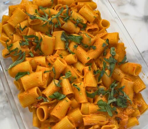 Creamy Roasted Red Pepper Pasta with sun-dried tomatoes, coconut milk and shallots