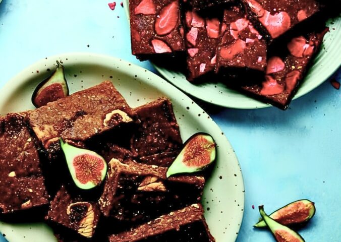 Cinnamon-Fig Protein Bars with nut butter, dates, figs, rolled oats, and chia