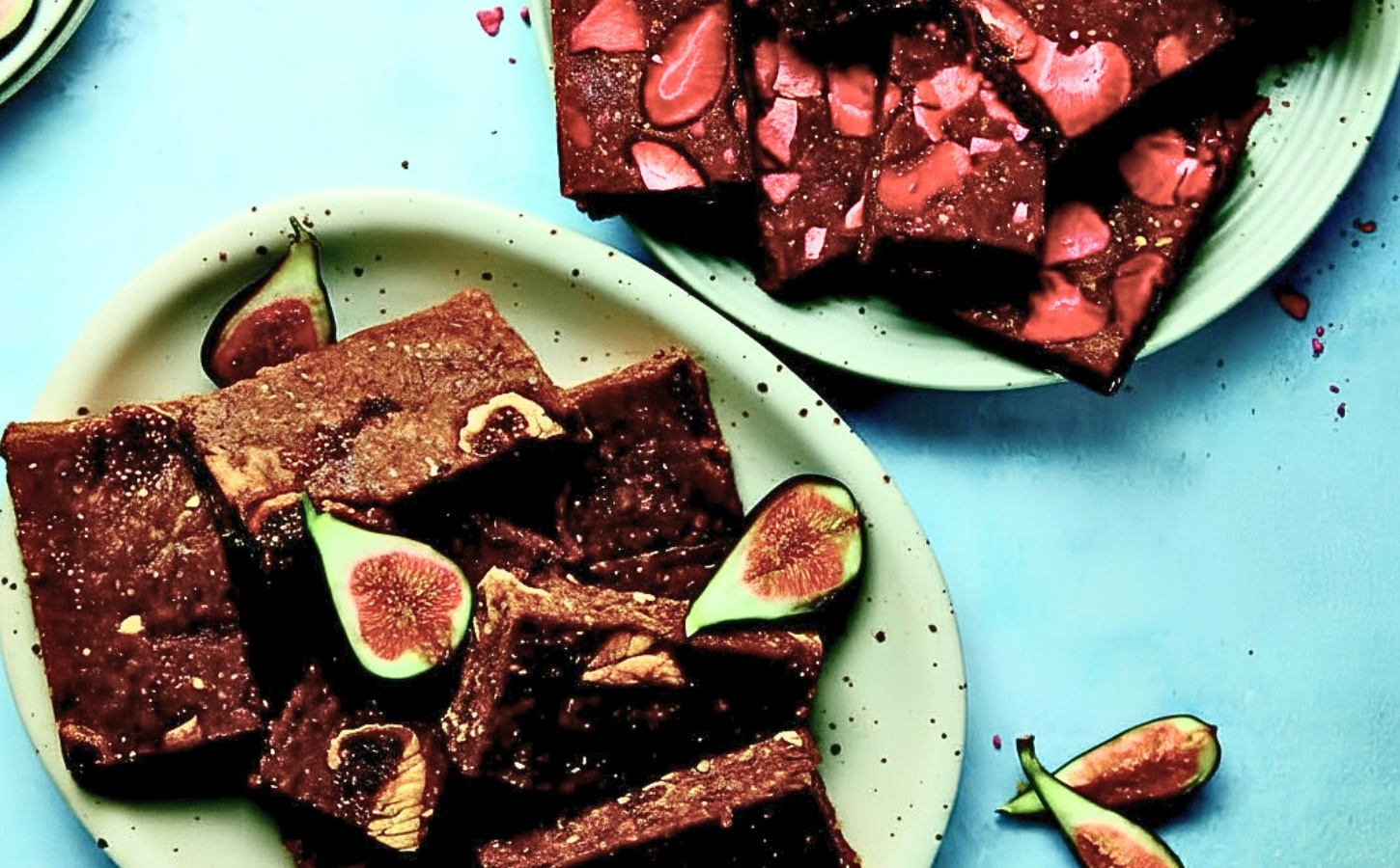 Cinnamon-Fig Protein Bars with nut butter, dates, figs, rolled oats, and chia