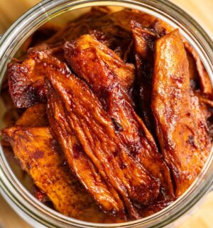 Smoky Chipotle Mango Jerky with gluten-free tamari, maple syrup, garlic, lime, chipotle for vegan mango recipes