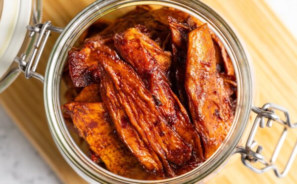 Smoky Chipotle Mango Jerky with gluten-free tamari, maple syrup, garlic, lime, chipotle for vegan mango recipes
