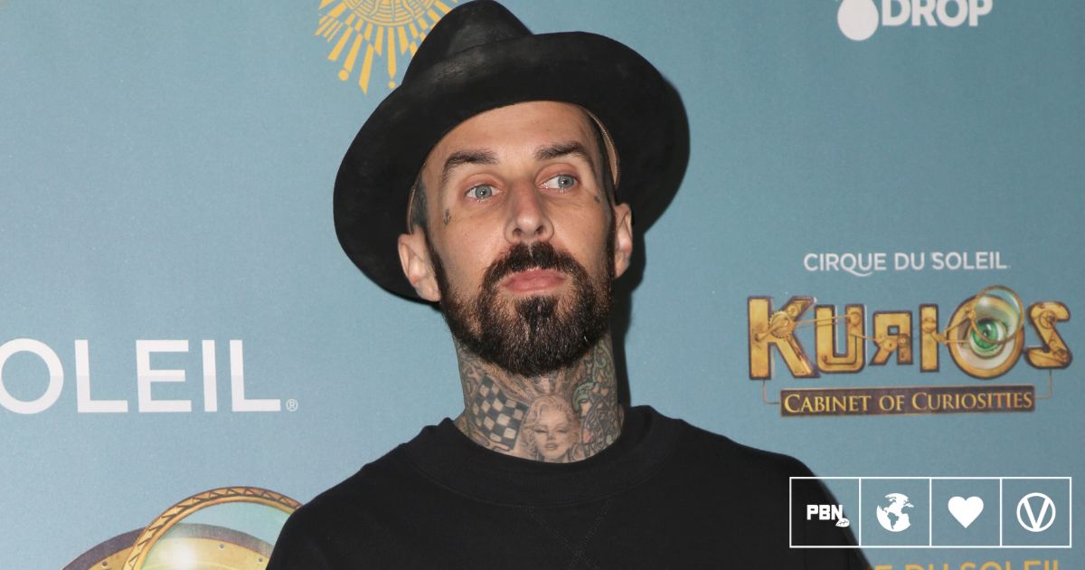 Travis Barker And Kourtney Kardashian Use Horse-Free Pedicab In NYC