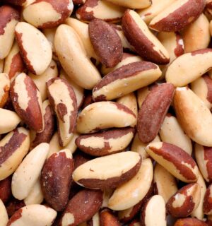 Image of a bunch of Brazil nuts to illustrate article on using Brazil nuts to lower cholesterol