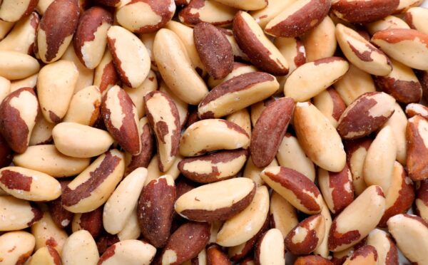 Image of a bunch of Brazil nuts to illustrate article on using Brazil nuts to lower cholesterol