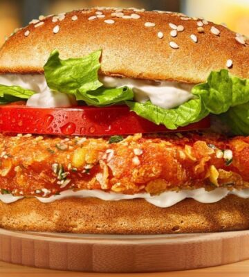 Photo shows the new Burger King Plant-Based Crispy Chicken Burger, available exclusively at Burger King Austria