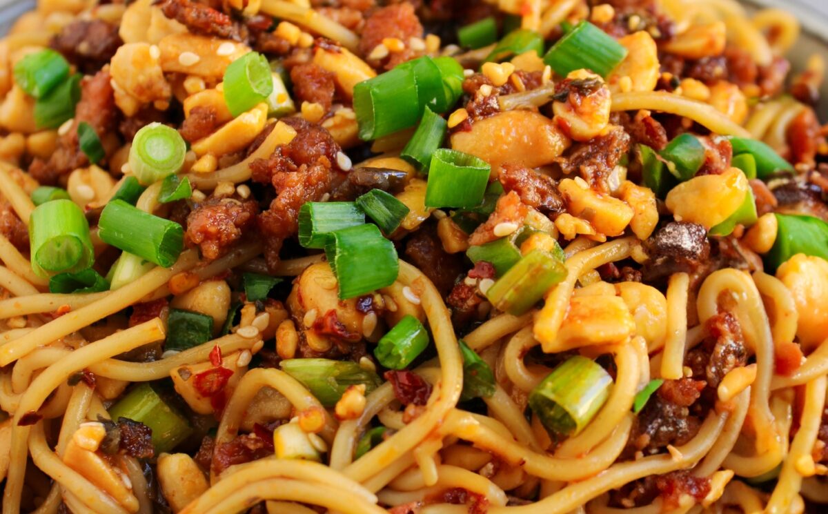 dan dan noodles a vegan version with garlic, ginger, vegan mince and more for noodle recipes