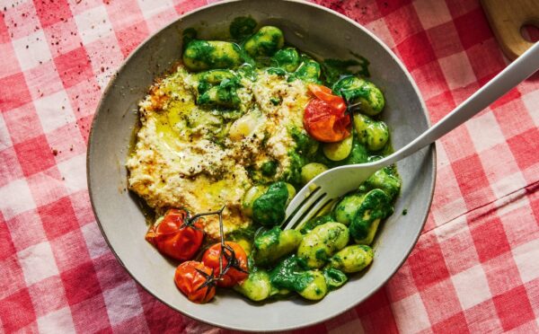 mean green bean bowl with tofu cream cheese and roasted cherry tomatoes