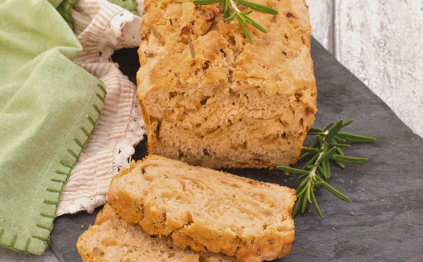 Rosemary Onion Beer Bread