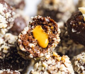 Vegan "Snickers" protein balls for vegan energy ball recipes