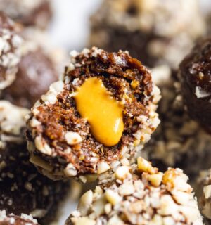 Vegan "Snickers" protein balls for vegan energy ball recipes