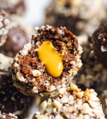 Vegan "Snickers" protein balls for vegan energy ball recipes